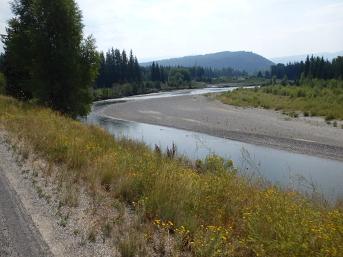 GDMBR: We're cycling west on US 26/287 toward Togwotee Pass.